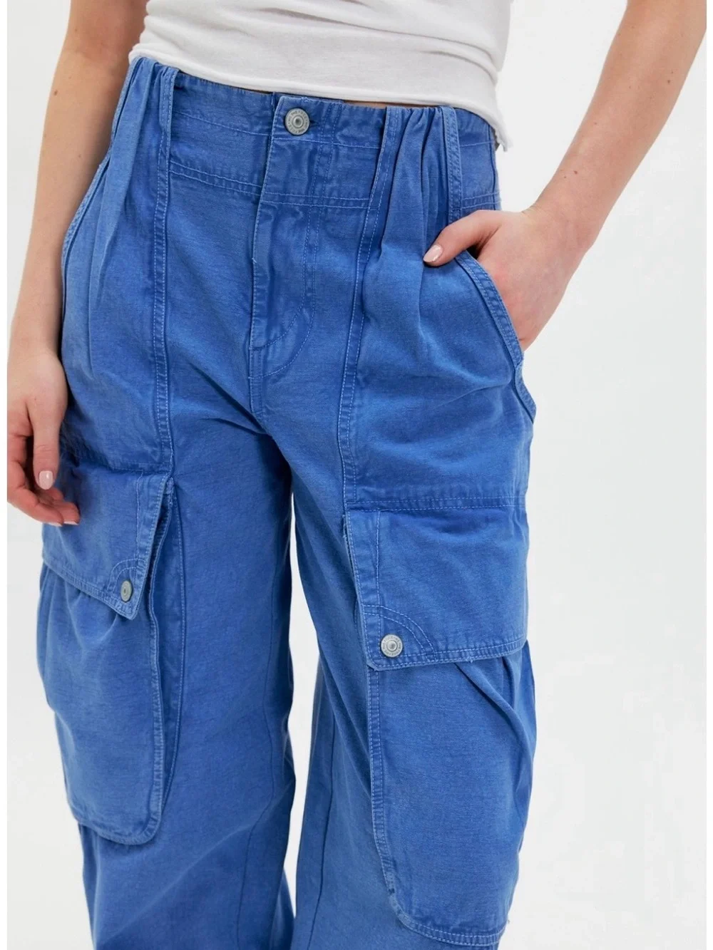 Free People - Mid Rise Cargo Pants in Faded Blue - size 12